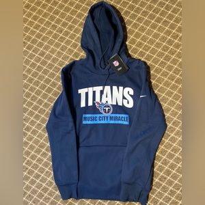 Men’s Small Nike Tn Titans sweater. NWT. NFL apparel